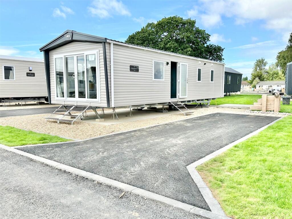 2-bed detached on Mill Rythe Coastal Village, 16 Havant Road, Hayling Island, Hampshire, PO11, £77,996