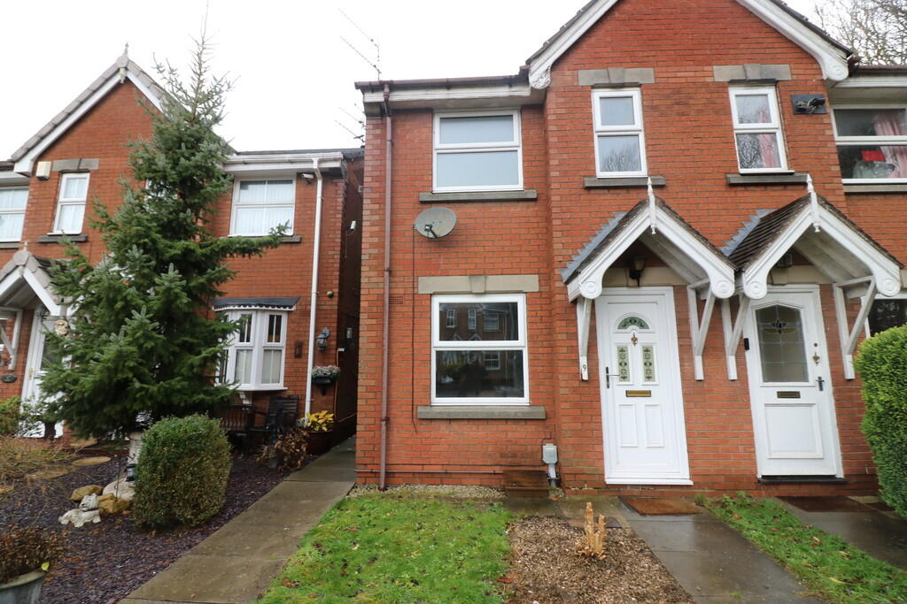 Main image of property: 9 Hellyers Court