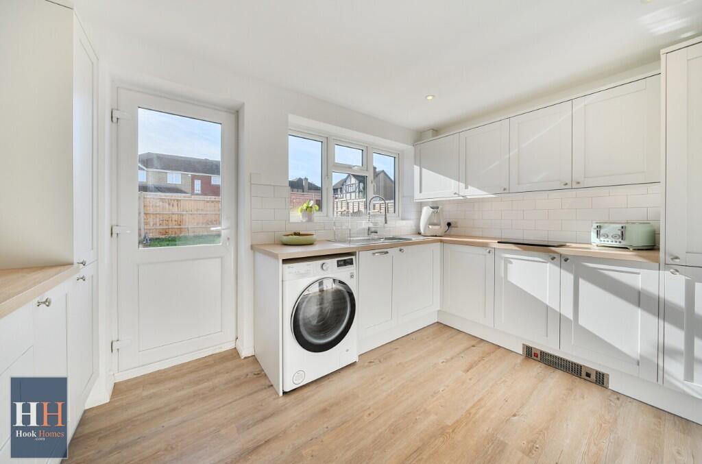 Beechcrest View, Hook, Hampshire, RG27 - More