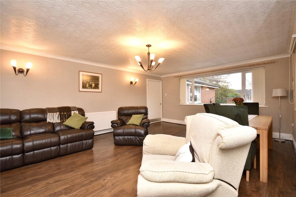 Tall Trees Close, Royton, Oldham, Greater Manchester, OL2 photo 3
