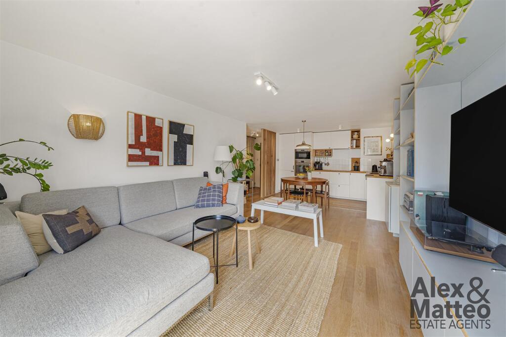 Apartment in London, Canada Water, Rotherhithe - More