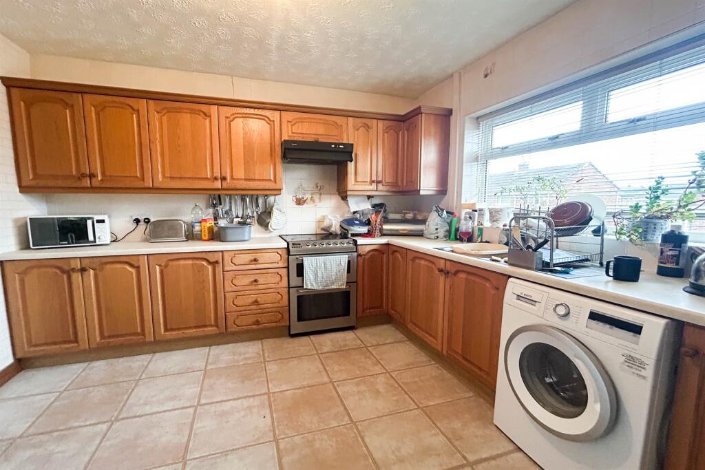 Carlton Crescent, East Herrington photo 4