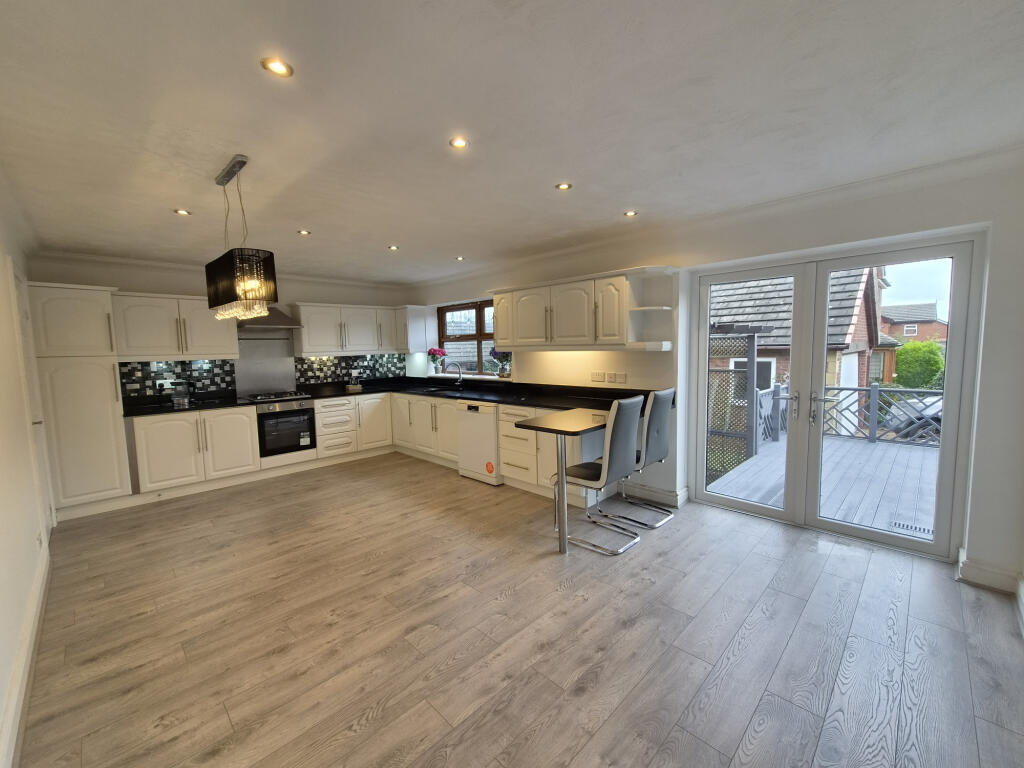 House in Fylde, Staining - View 5