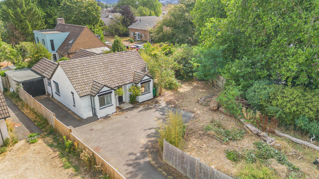 Main image of property: Oxford Road, Abingdon, OX14
