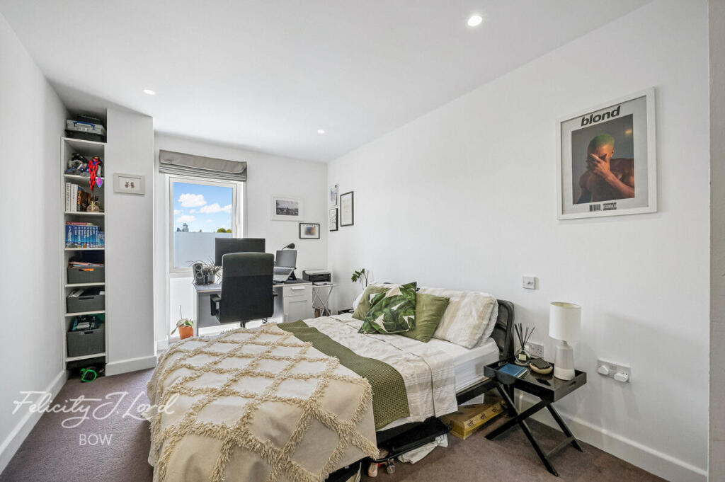 Apartment in London - View 3