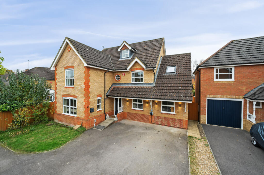 5-bed detached on Arbery Way, Arborfield, Reading, Berkshire, RG2, £795,000