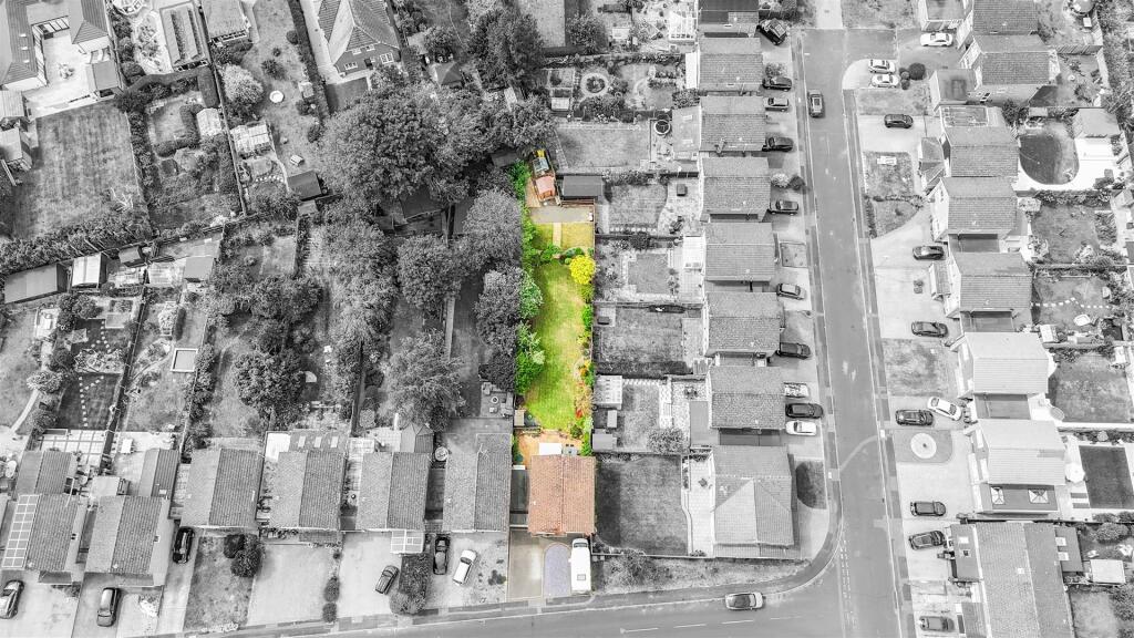 Windermere Avenue, Basingstoke, RG22 photo 4