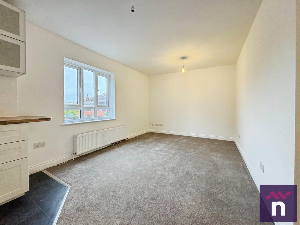 Apartment in Warminster, Wiltshire - View 3
