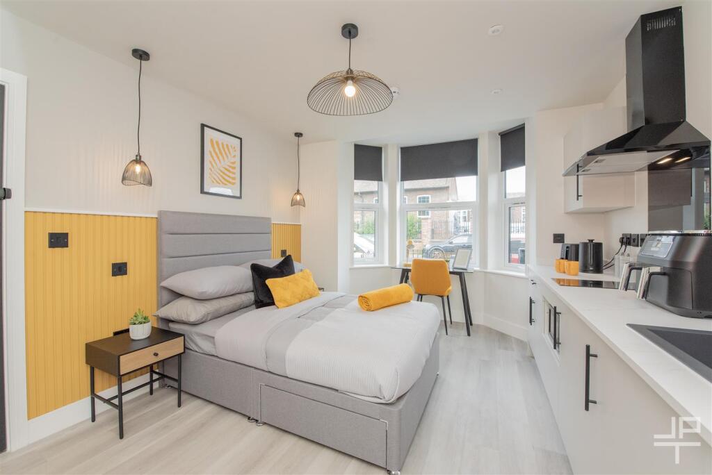 Main image of property: Manchester Road, Warrington, WA1 4AD