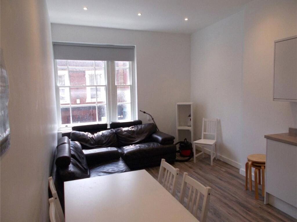 5 bedroom apartment for rent
