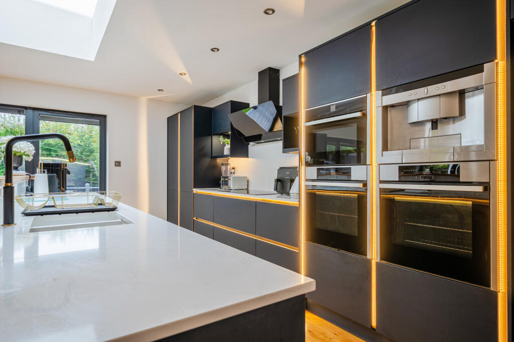 House in Swindon - View 2
