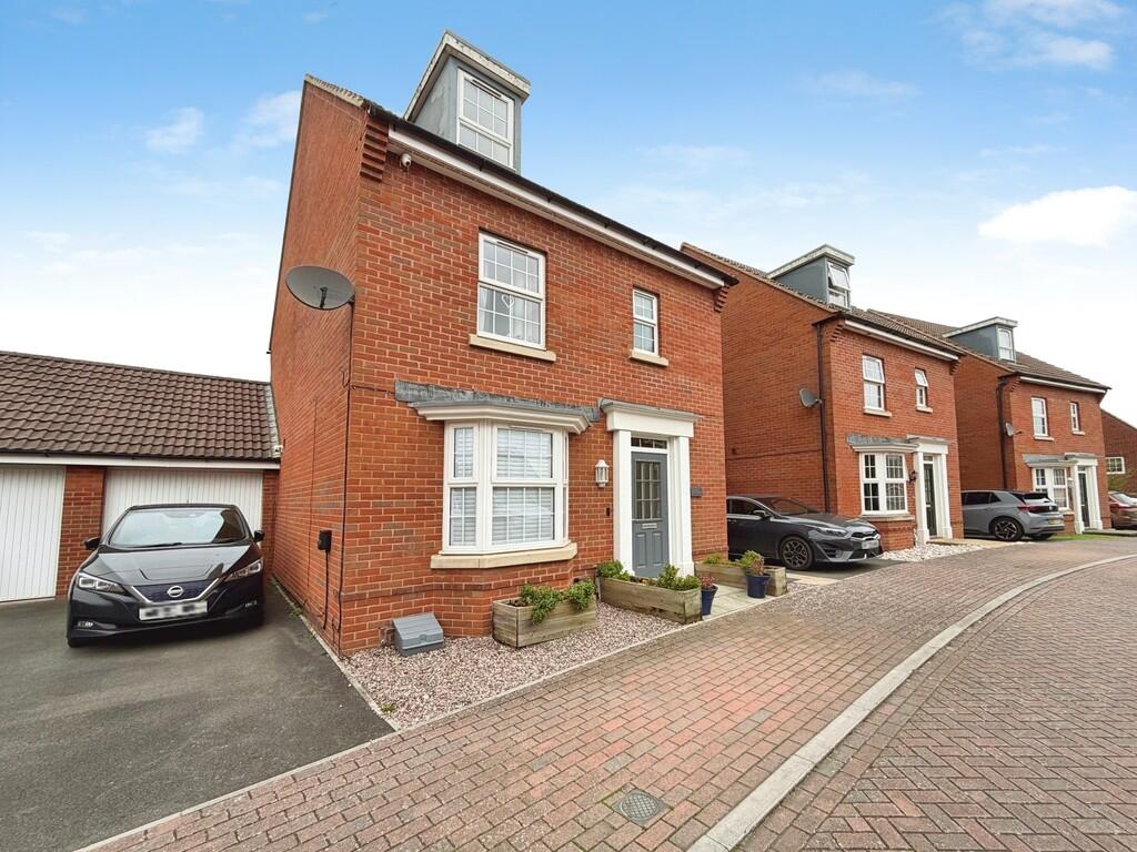 4 bedroom detached house for sale in Turntable Place, Westbury, BA13