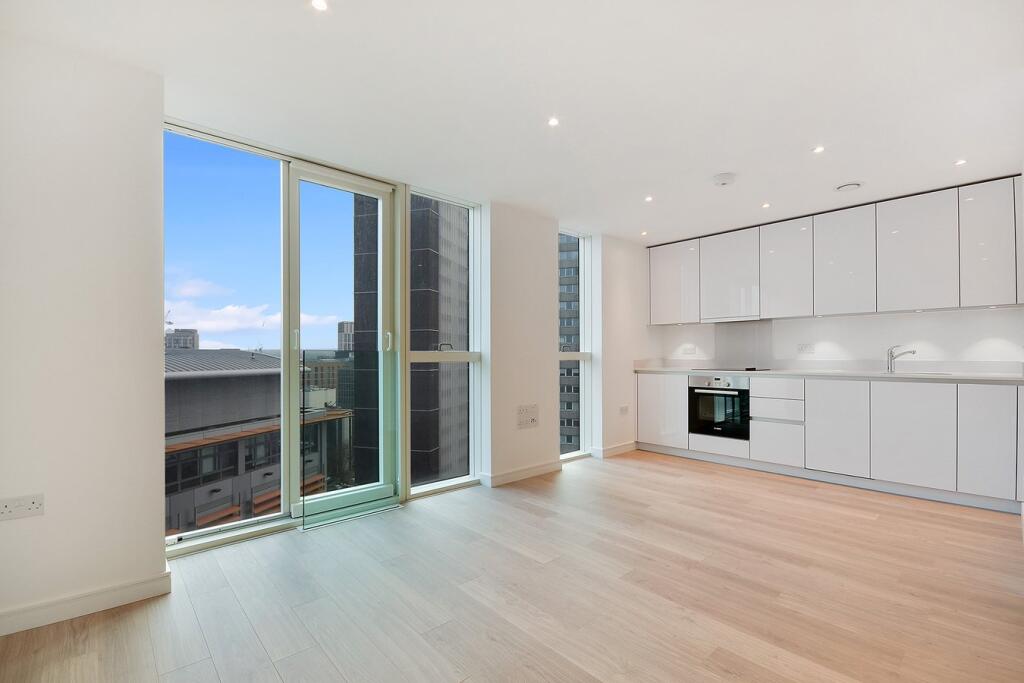 Main image of property: Pinnacle Apartments, Saffron Central Square, Croydon, CR0