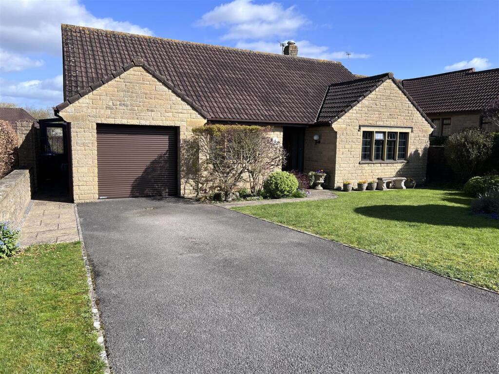 Main image of property: Hawthorn Avenue, Gillingham