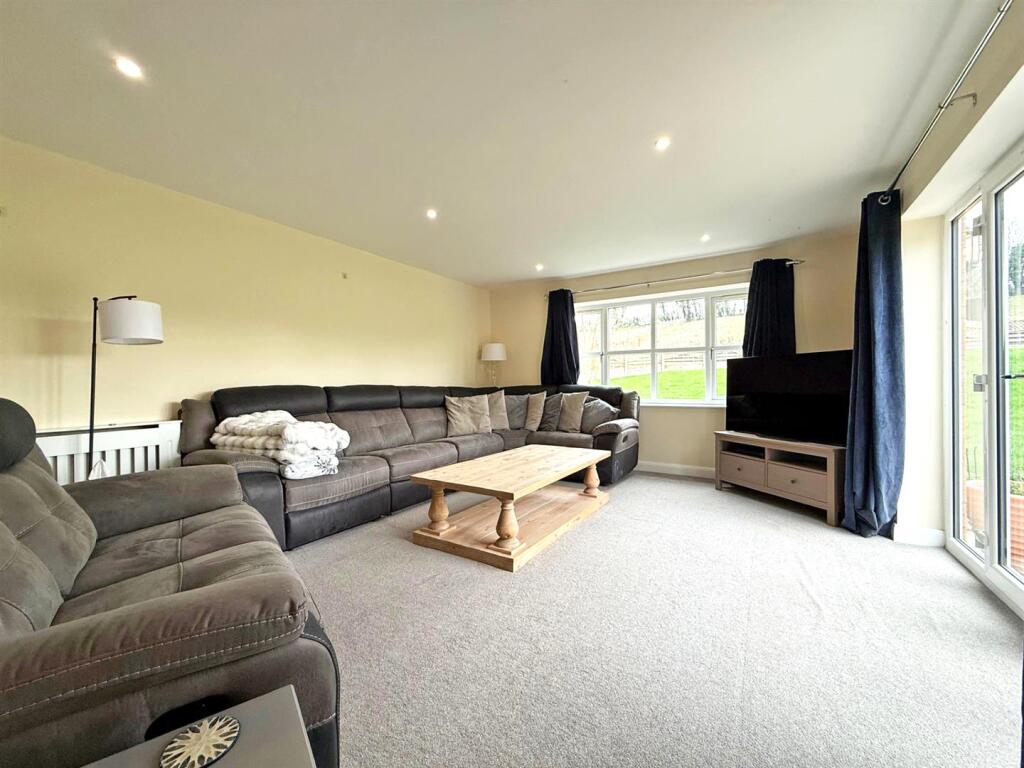 Orchard Lane, Hanwood, Shrewsbury photo 2