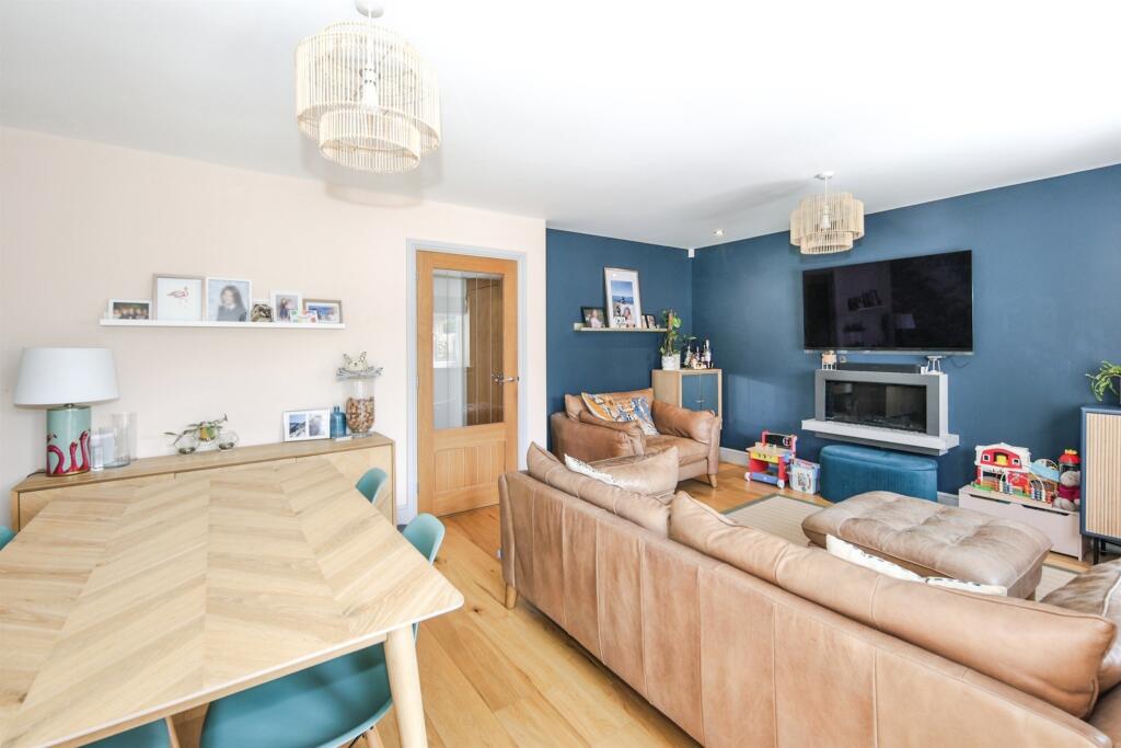 House in Coventry, Brownshill Green, Allesley - More