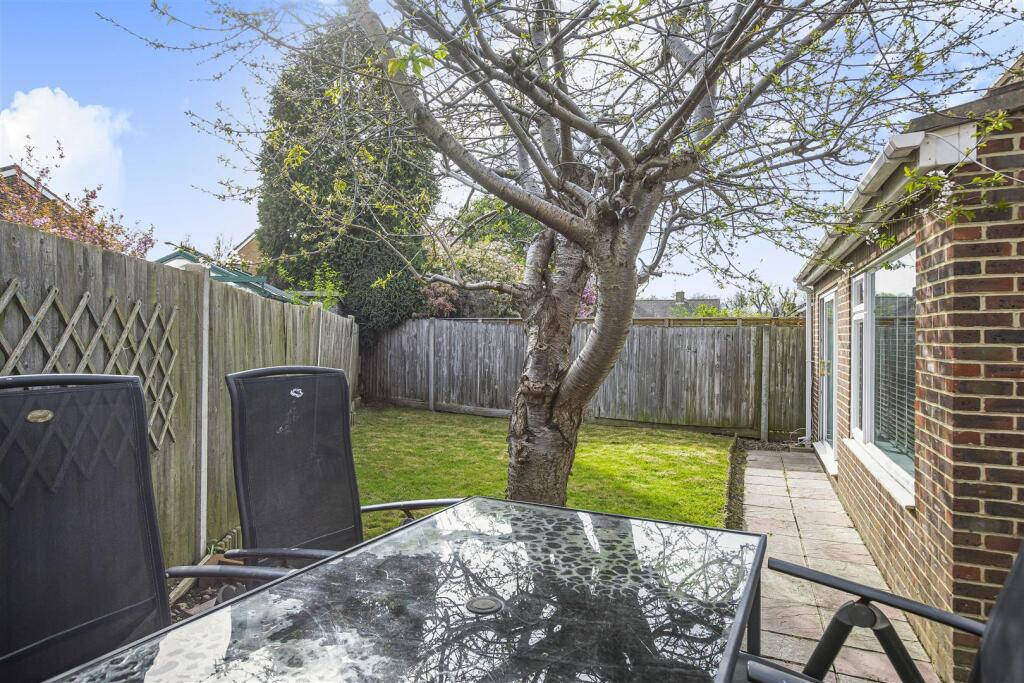 House in Dartford - View 5