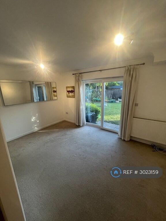 Apartment in Reading - View 3