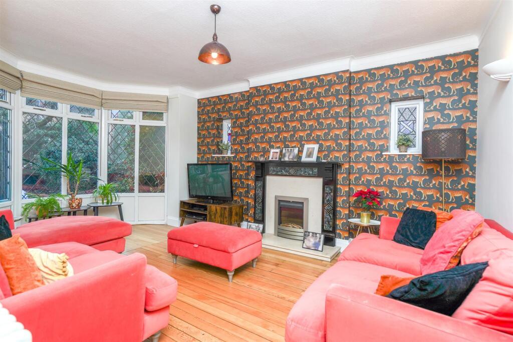 Main image of property: Warwick Place, Leamington Spa