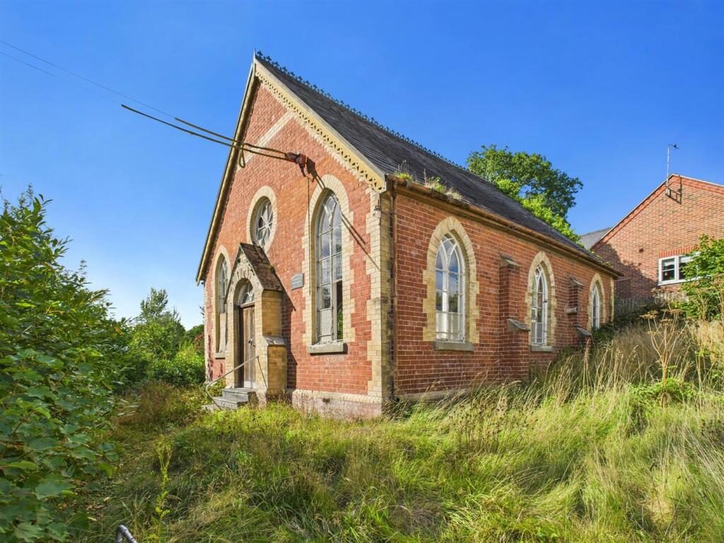 Main image of property: Methodist Church, Pont Robert, Meifod