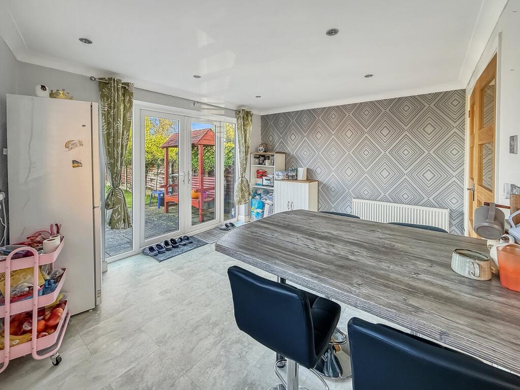 Heath Road, Wivenhoe, Colchester, CO7 - More