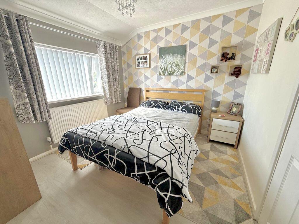 House in Dunstable, Central Bedfordshire - View 5