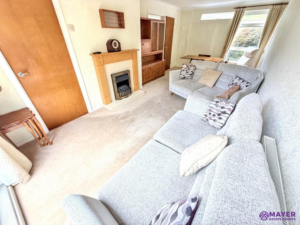 5, Masefield Gardens, Plymouth photo 2
