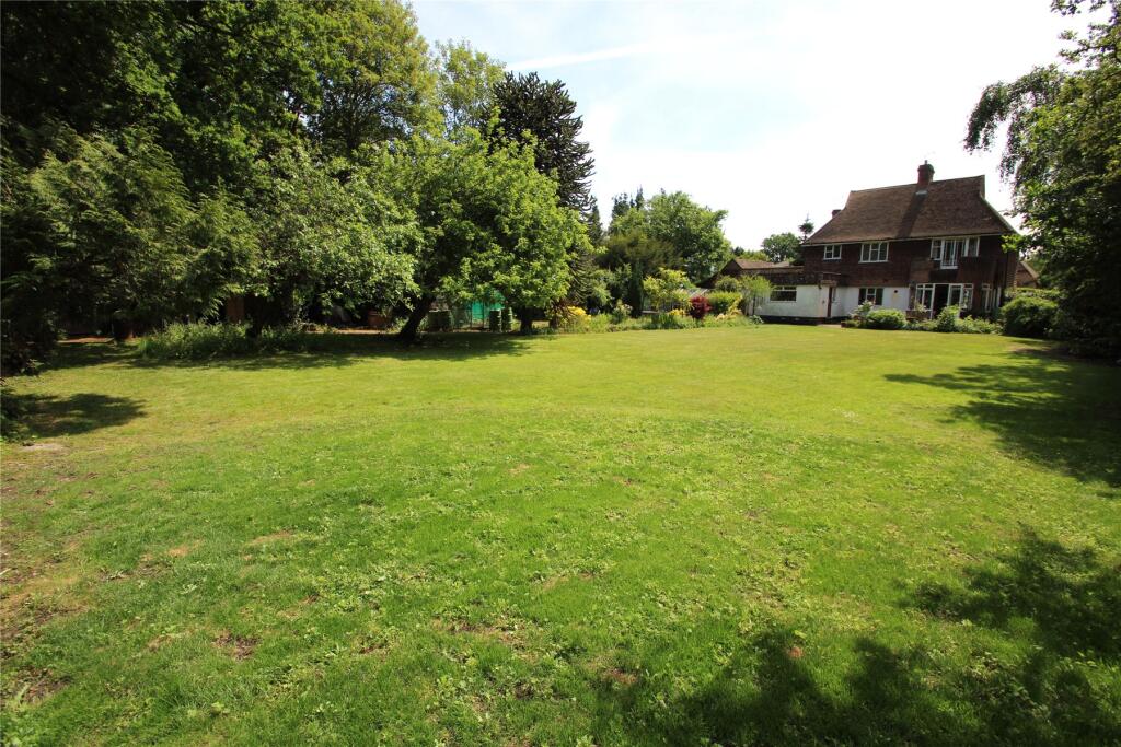 Adelaide Road, Walton On Thames, Surrey, KT12 photo 4