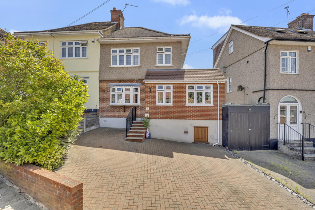 Main image of property: Ravenswood Close, Collier Row, RM5