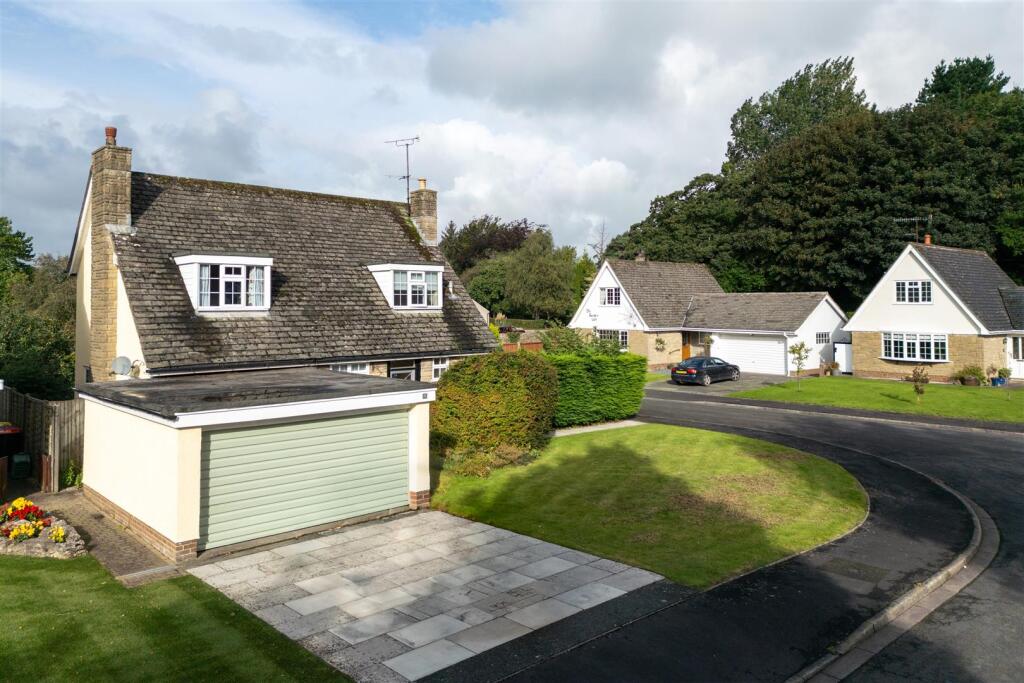Stanley Drive, Hornby, Lancaster photo 4
