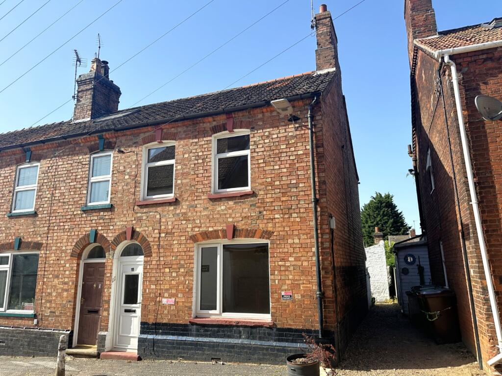 Main image of property: 11 Lichfield Street, Fakenham, Norfolk NR21 9DF