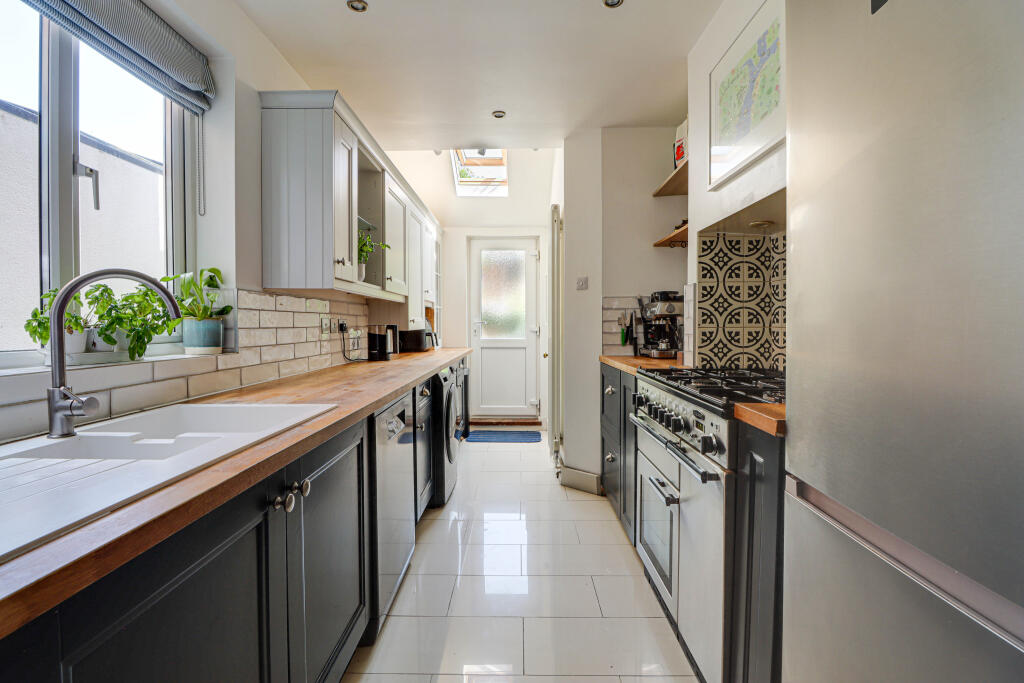 Salisbury Road, Harpenden, AL5 - View 3