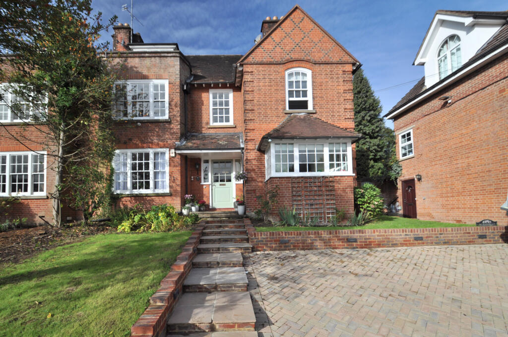 Main image of property: Quennells, Vale Road, Bickley, Kent, BR1