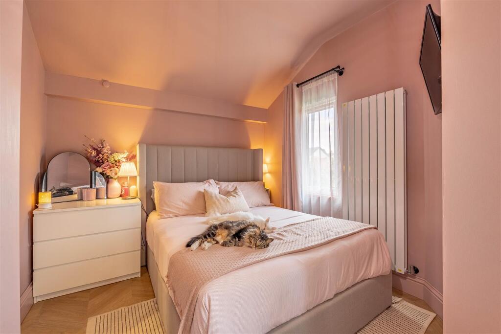 Apartment in Southend-on-Sea, Westcliff-on-Sea - View 4