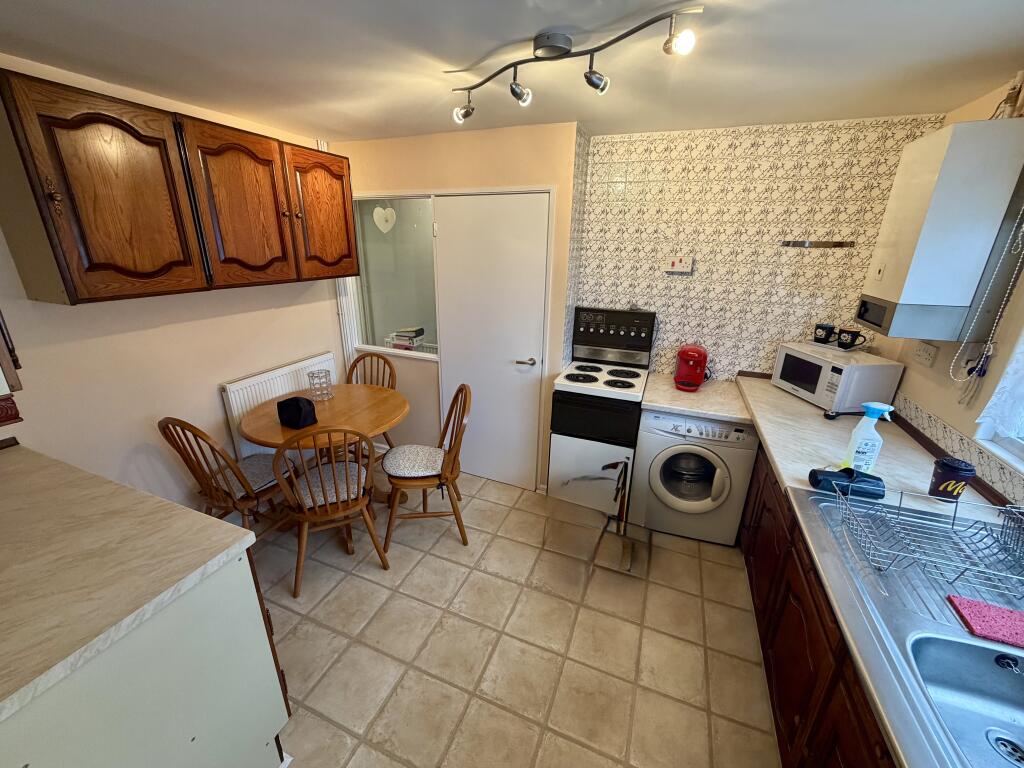 Upper Mealines, Harlow, Essex photo 3