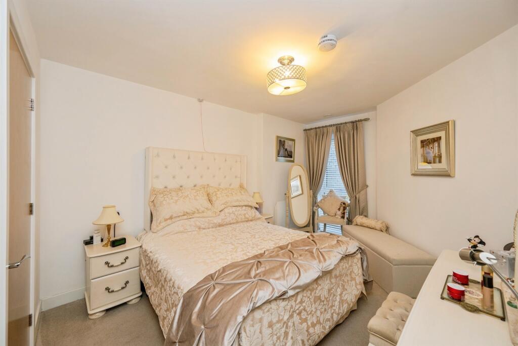 Apartment in Lichfield - View 4