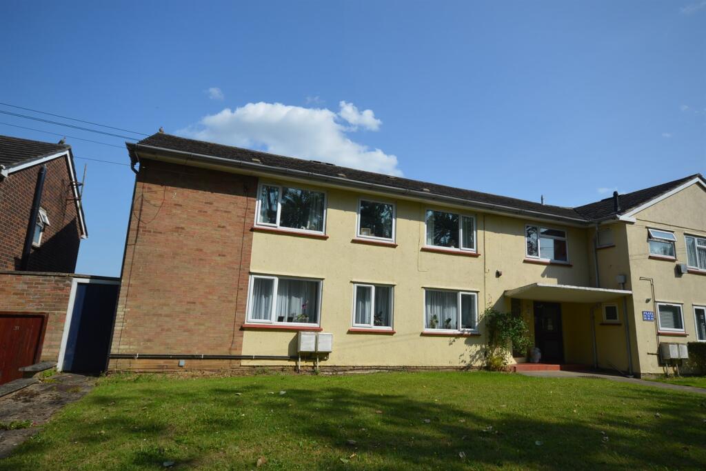 Main image of property: Deanery Hill, Braintree, CM7
