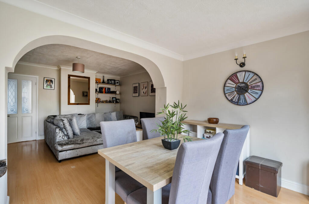 House in Slough - View 5