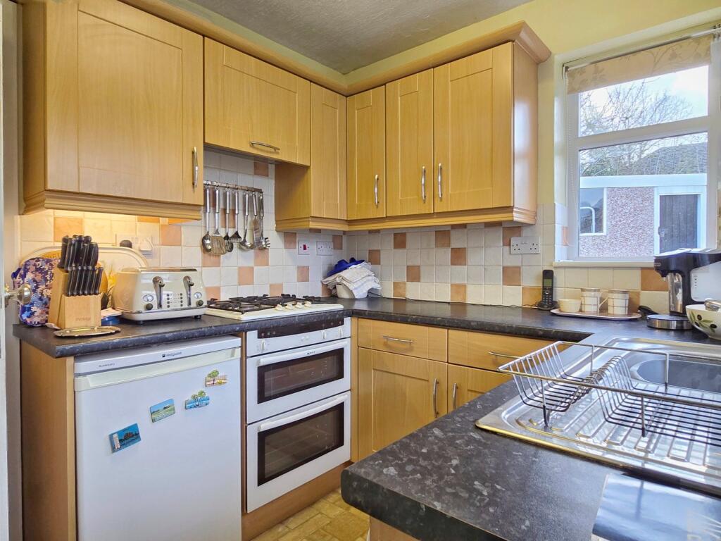 Cedar Close, Ampthill, Bedfordshire, MK45 photo 3