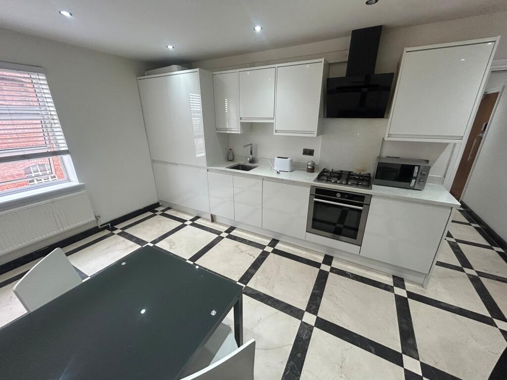 Main image of property: Derby Road, Staffordshire, Burton upon Trent, DE14