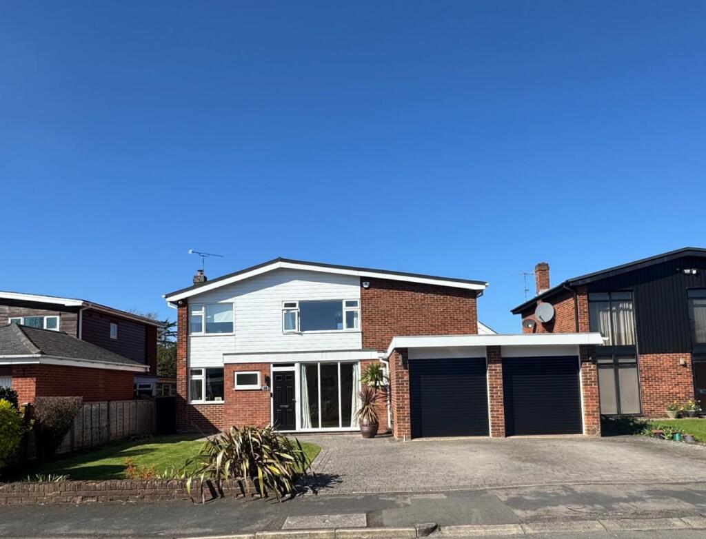 Main image of property: Dugard Place, Barford, Warwick