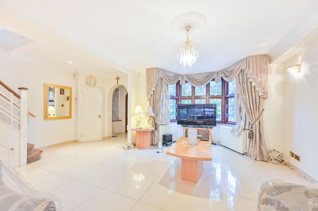 House in London - View 5