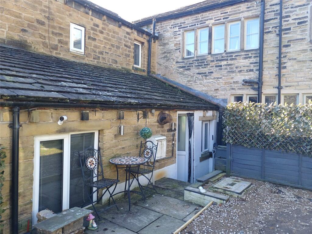 3-bed terraced on Longcroft Street, Golcar, Huddersfield, West Yorkshire, HD7, £140,000