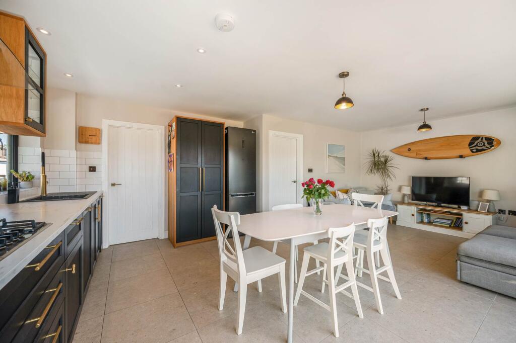 House in Chichester, East Wittering - View 4