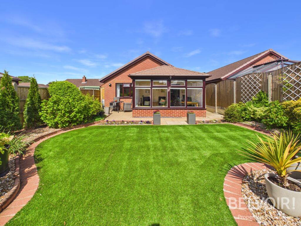 Beechfield Drive, Walton on the Hill, Stafford, ST17 photo 4
