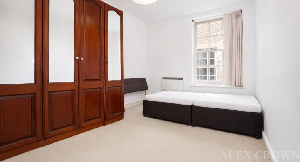 Apartment in London - View 5