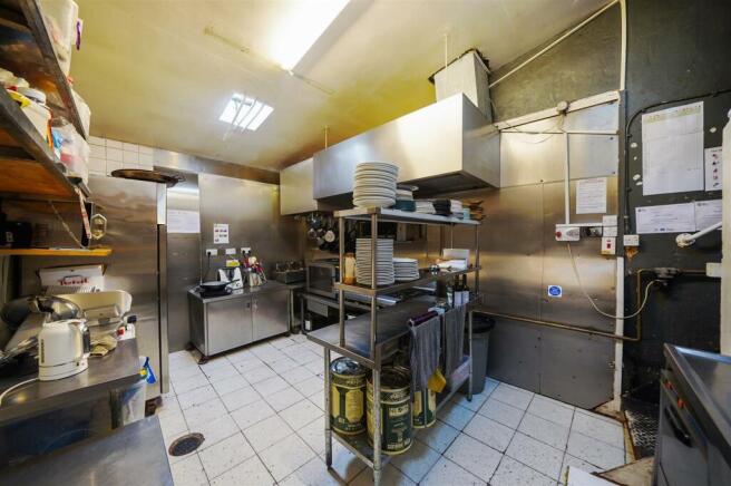61 Stoke Newington High Street - 6tZNH8umD0giZ9x8V