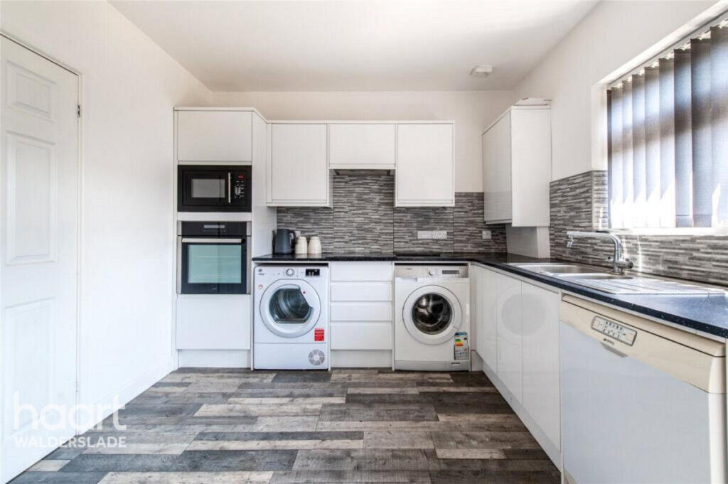 House in Leysdown-on-Sea, Leysdown - View 4