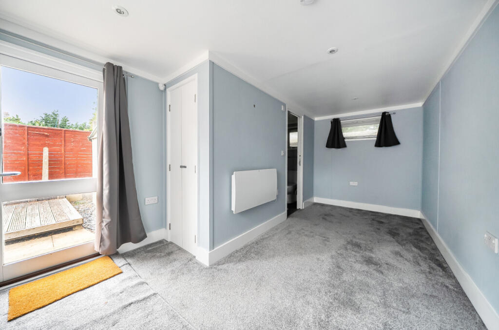 House in Southampton - View 5