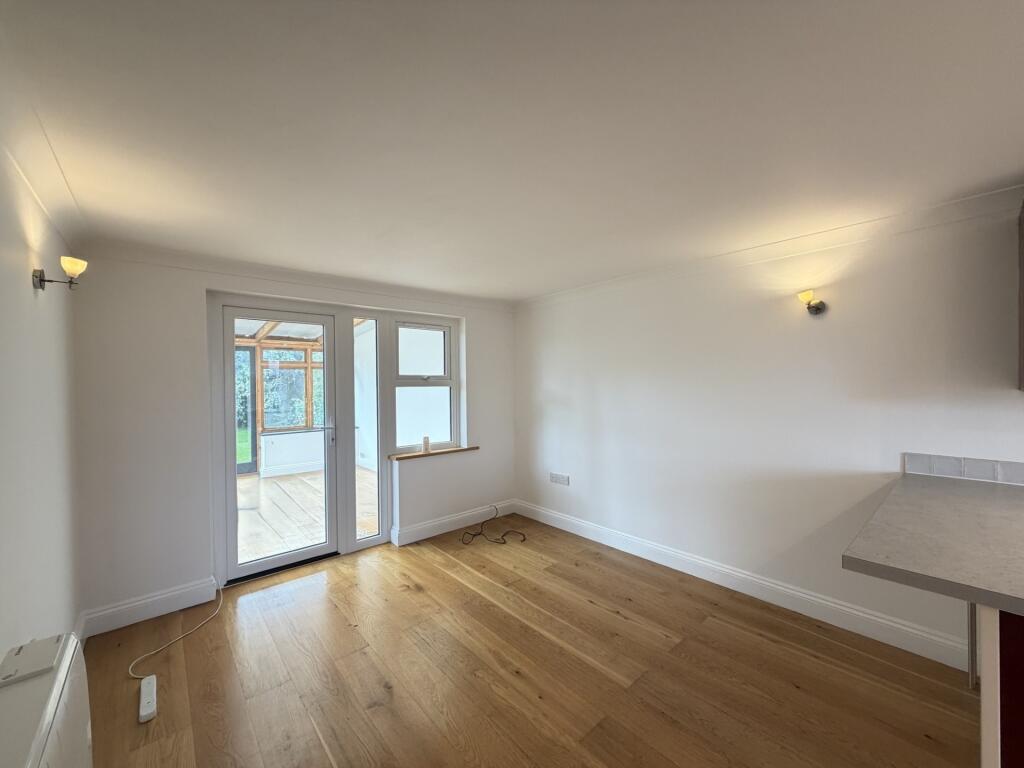 16 Spencer Croft, Ely photo 4